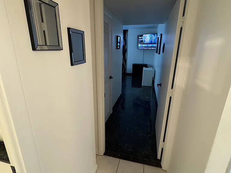 2301 Collins Ave #817 — Photo 42
