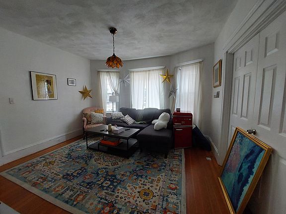 2nd image of 102 W Adams St