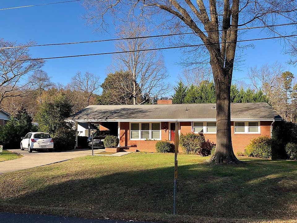 1st image of 209 General Stonewall Jackson Dr