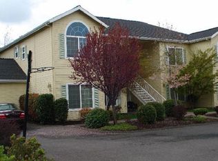 3951 Arrowhead Dr APT A, Medford, OR 97504