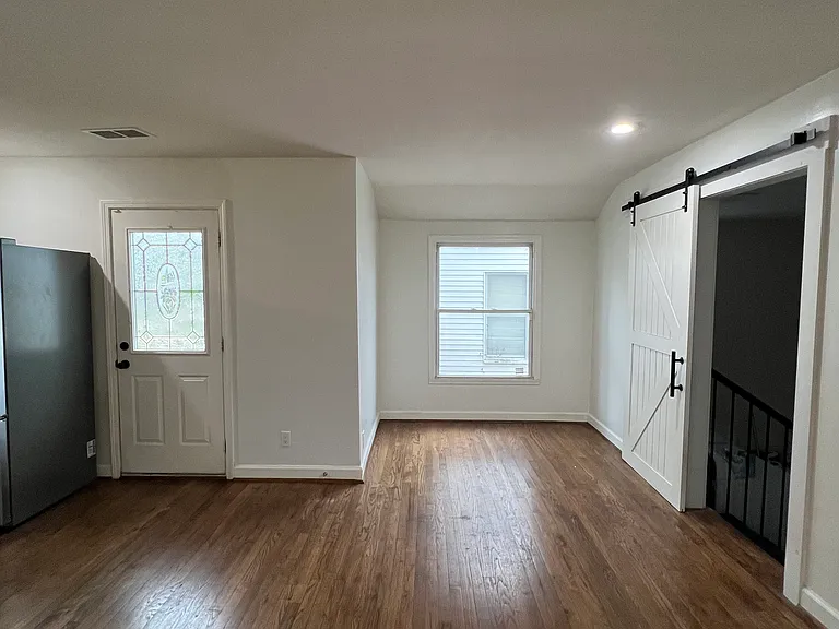 1826 Ferndale Ave — Photo 27