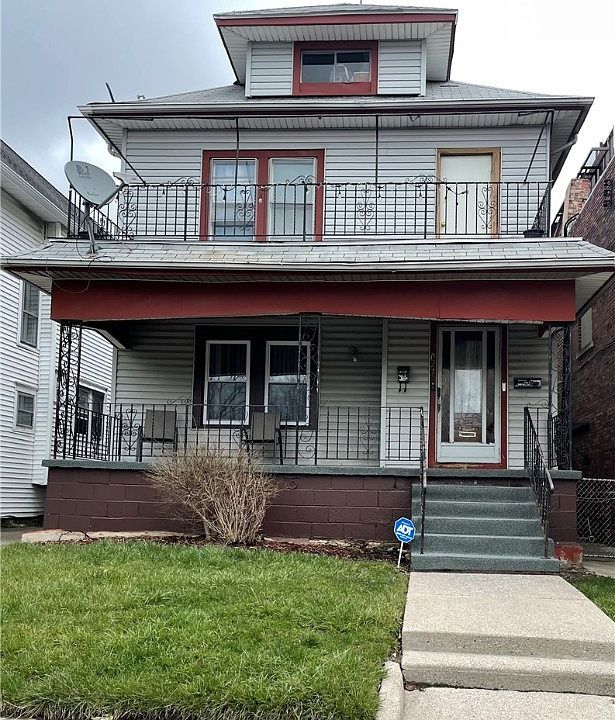 1st image of 27 Harvard Pl