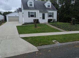 808 Maple Rd, Hellertown, PA 18055