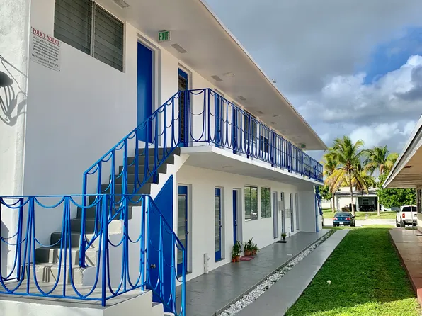 2040 NE 169th St #8, Miami, FL 33162