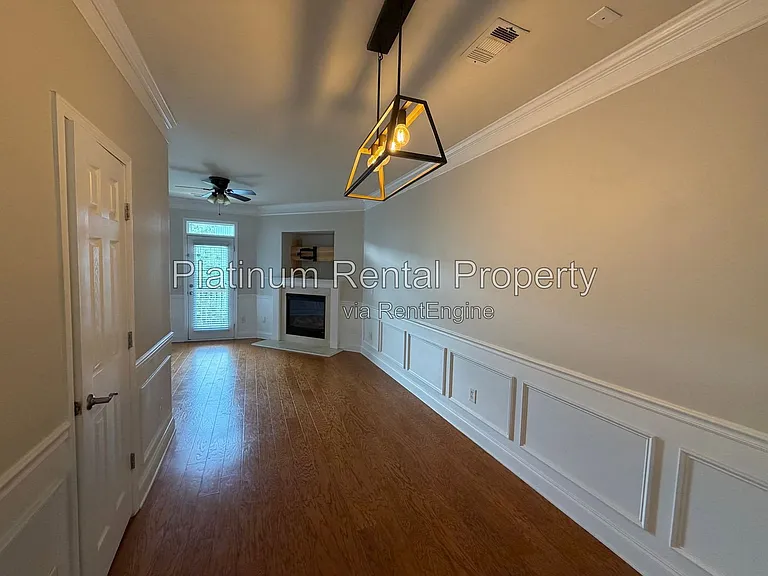 221 16th St NW #3 — Photo 13