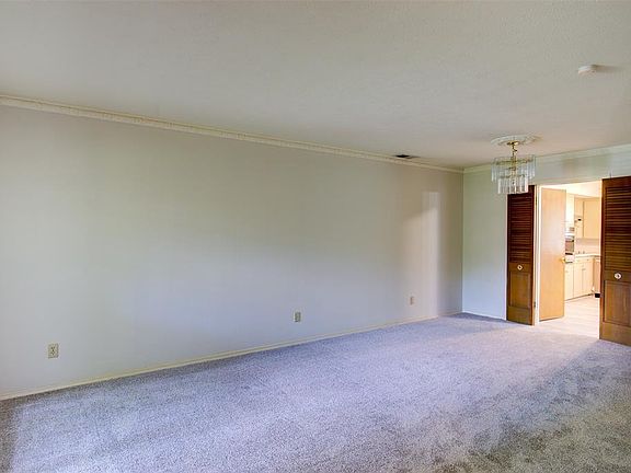 4th image of 11123 Joymeadow Dr