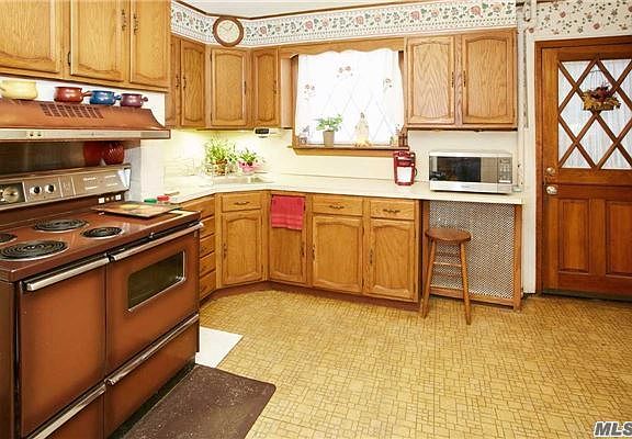 4th image of 211 Eckford St