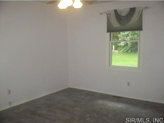 MASTER BEDROOM NEW CARPET