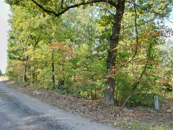 130 Little Acres, Laurie, MO 65037