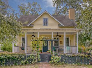 305 Cockle Ln, Beaufort, SC 29906