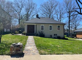 11 Enka Oak St, Candler, NC 28715