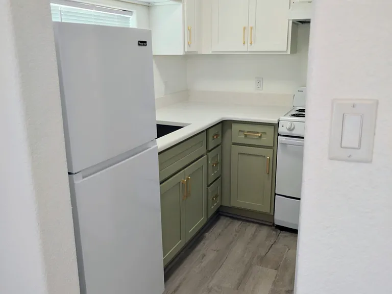 331 Woodland Ave — Photo 14
