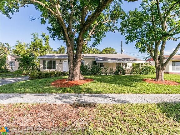 3rd image of 6421 SW 16th Ct