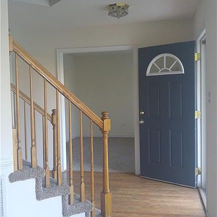 3rd image of 3200 Meadow Glen Ln