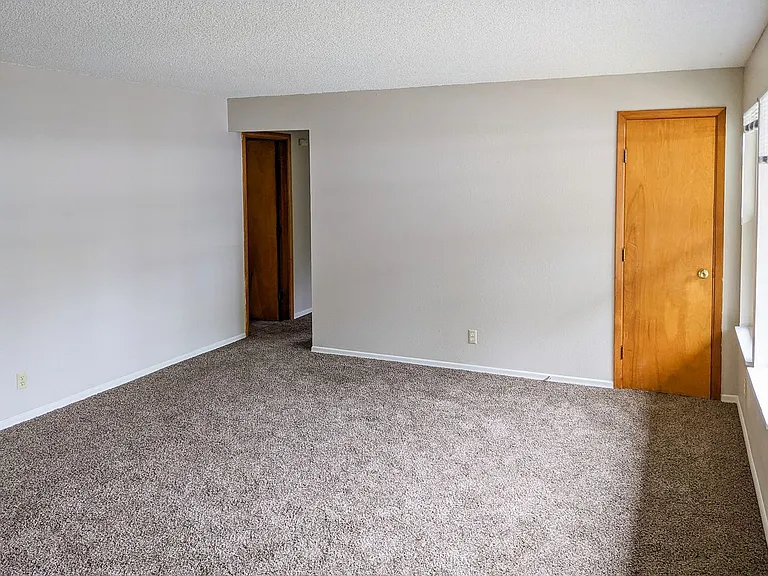 3874 Liberty Rd S — Photo 3