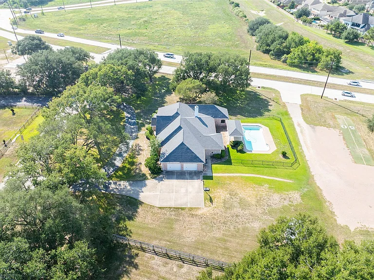26910 Willow Ln — Photo 2
