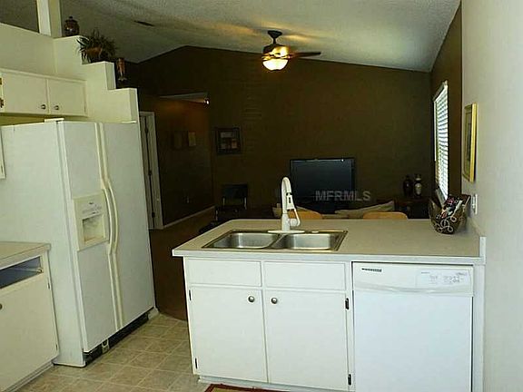 3rd image of 10144 Cody Ln