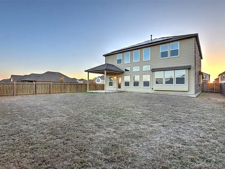 7993 Arezzo Dr — Photo 29