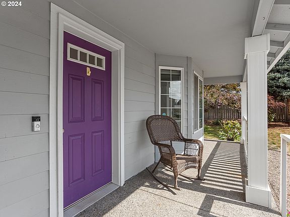 4th image of 452 Windflower Dr