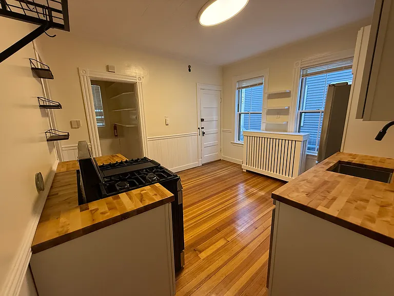 16 Raven St #3 — Photo 20
