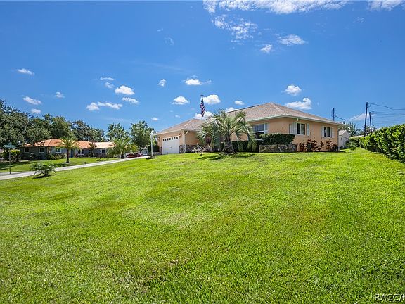 2nd image of 3165 N Juniperus Way