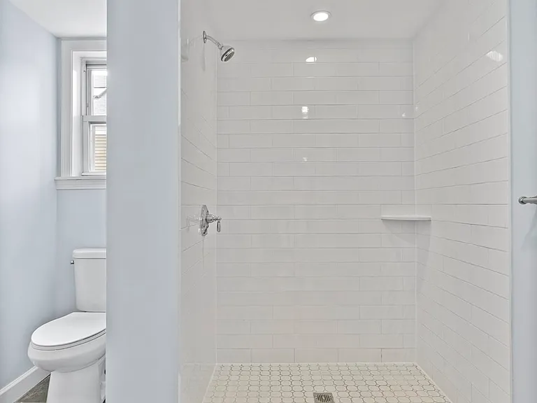 155 5th St #1 — Photo 7