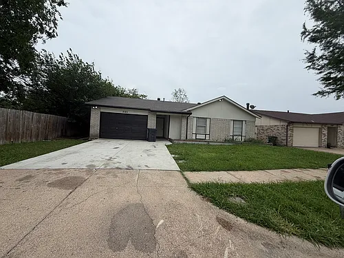 3105 Daytona Dr Photo 1