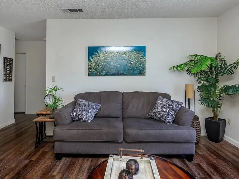 Welcome Home to The Villa Apartments! — Photo 21