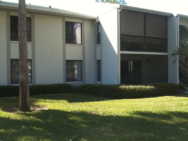 First Loor unit in lovely setting