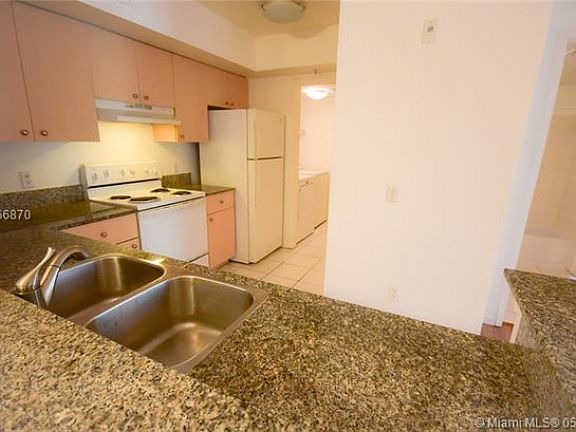 4th image of 2427 Centergate Dr APT 306