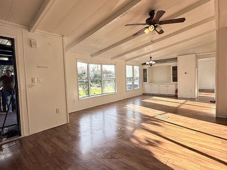 111 King Rd — Photo 10