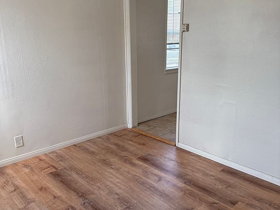3rd image of 6529 Emil Ave #1