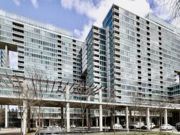 9715 Woods Dr Unit 1604, Skokie, IL 60077