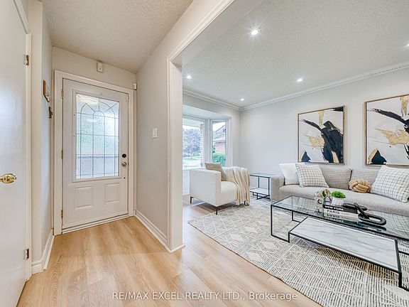 3rd image of 1019 Rouge Valley Dr
