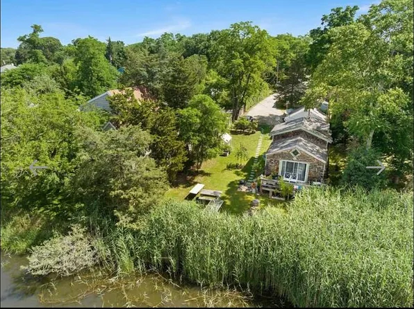 17 Shore Rd, Southampton, NY 11968