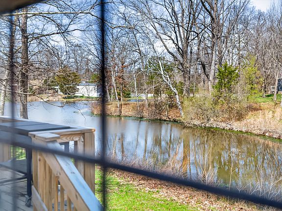 4th image of 301 Beech Rd