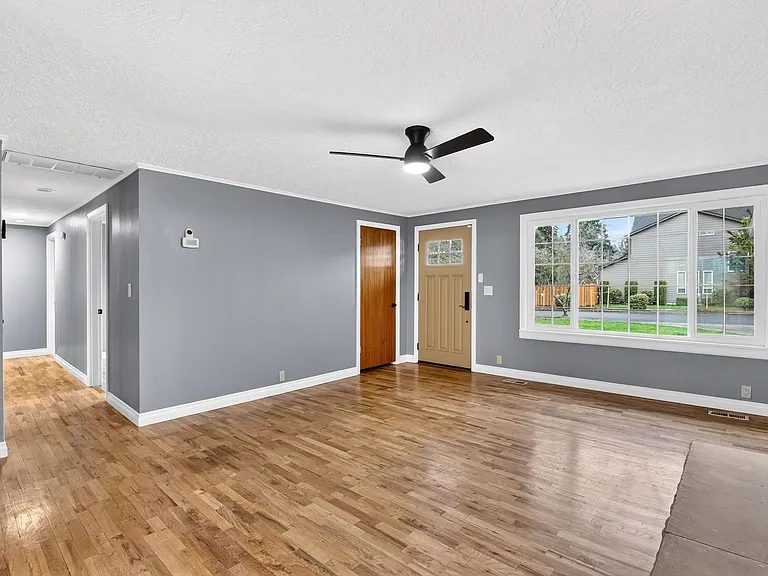 8808 NE 33rd St — Photo 5