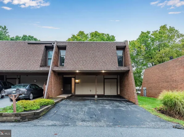 635 Cedar Ridge Ln, Mechanicsburg, PA 17055