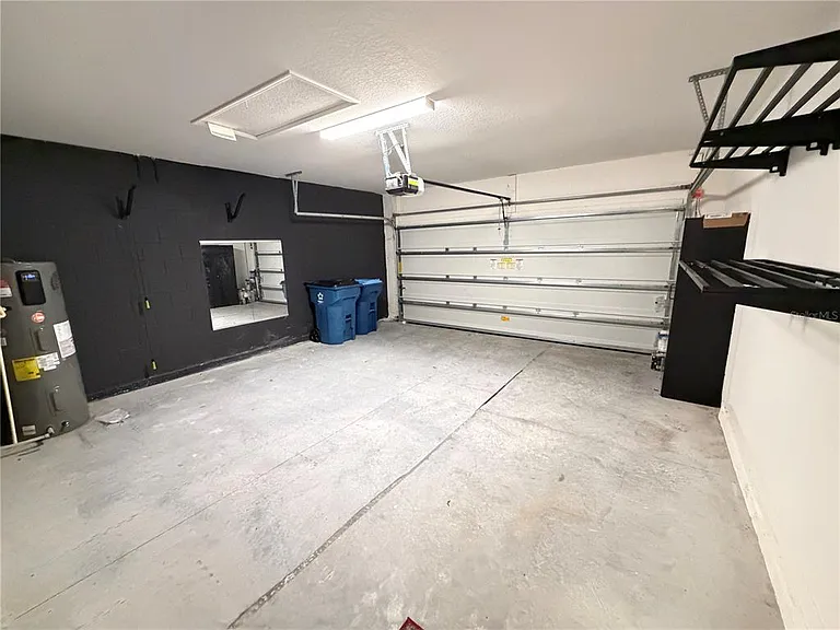4209 Deleon St — Photo 36