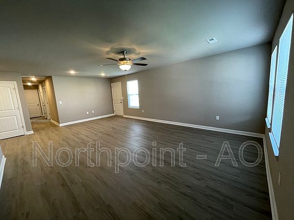 2nd image of 208 Sunflower St