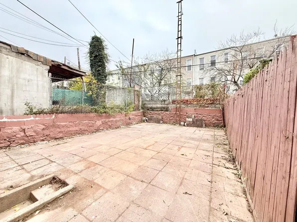 1440 Greene Avenue image 3 of 14