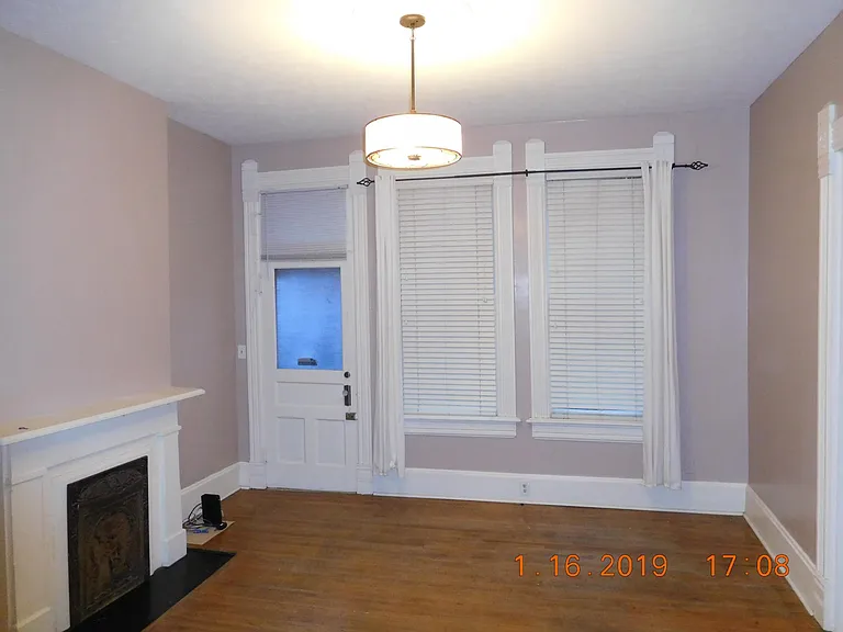 1340 Hunter Ave — Photo 10