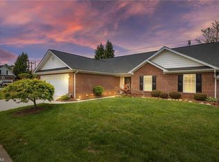 2084 Hibiscus Ln, Kernersville, NC 27284
