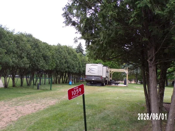 1059 Oxford Ct, Nekoosa, WI 54457