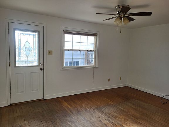 2nd image of 202 1st St