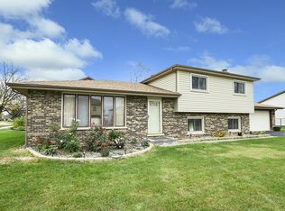 12825 S Apple Ln, Alsip, IL 60803