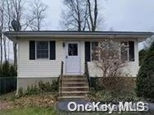 18 Great River Drive, Sound Beach, NY 11789