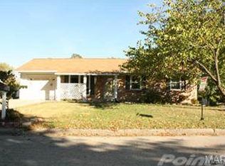 21 Country Ln, Warrenton, MO 63383