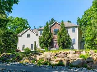 43 Orion View Dr, West Greenwich, RI 02817