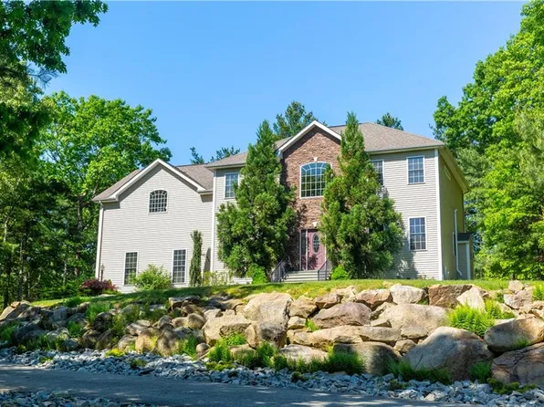 43 Orion View Dr, West Greenwich, RI 02817